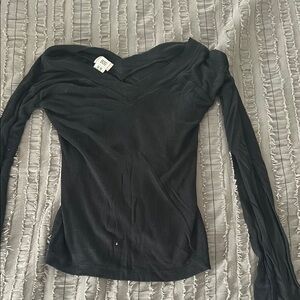 Black Long Sleeve V-Neck Top